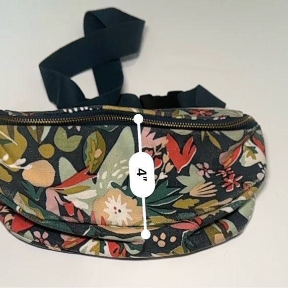 Danica Studio Superbloom Cotton Hip Bag - Picture 8 of 9